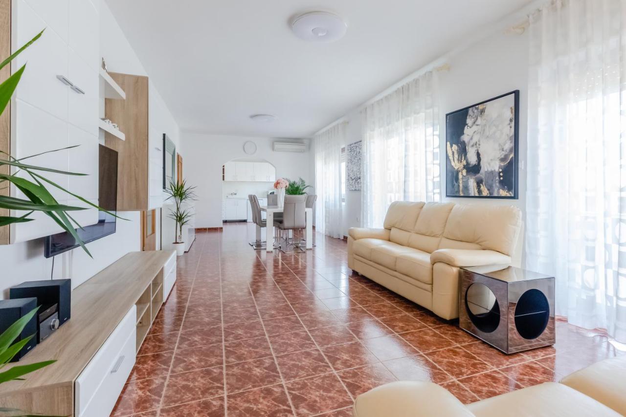 Zdenka Apartment Rovinjsko Selo